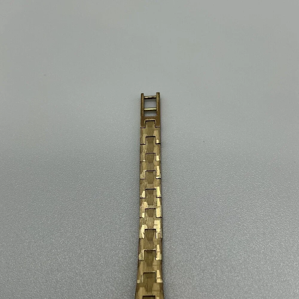 Vintage Waltham Womens Watch 17mm Champagne Dial Gold Tone Manual Wind 6.25